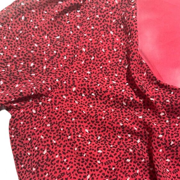 Meraki smocked WAIST V NECK RED blouse - Picture 4 of 7